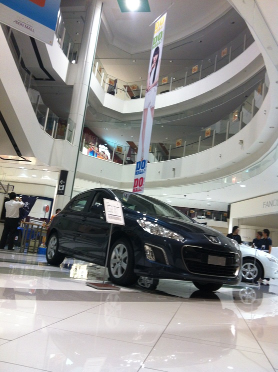 出張展示会。イオンモール甲府昭和店　本日、明日