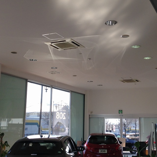 プジョー甲府リニューアルオープン！