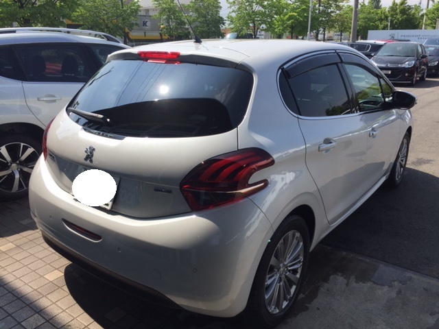 208Allureご納車させて頂きました！