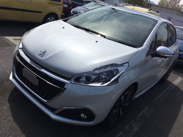 【限定車入荷】208Allure Cielo Plus　サテンホワイト