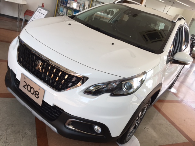 展示車入れ替え　トリコロールです！