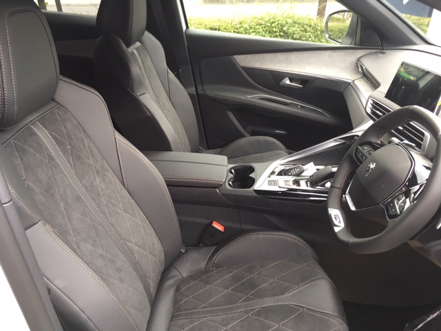 【試乗車情報】3008GT BlueHDiご用意できます！