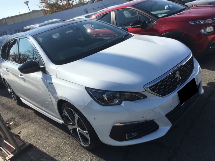 【ご案内】308SW GT試乗車ご用意できました。