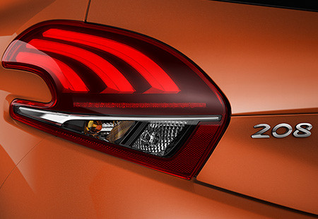 輸入車販売歴、長いですけど何か？・・・