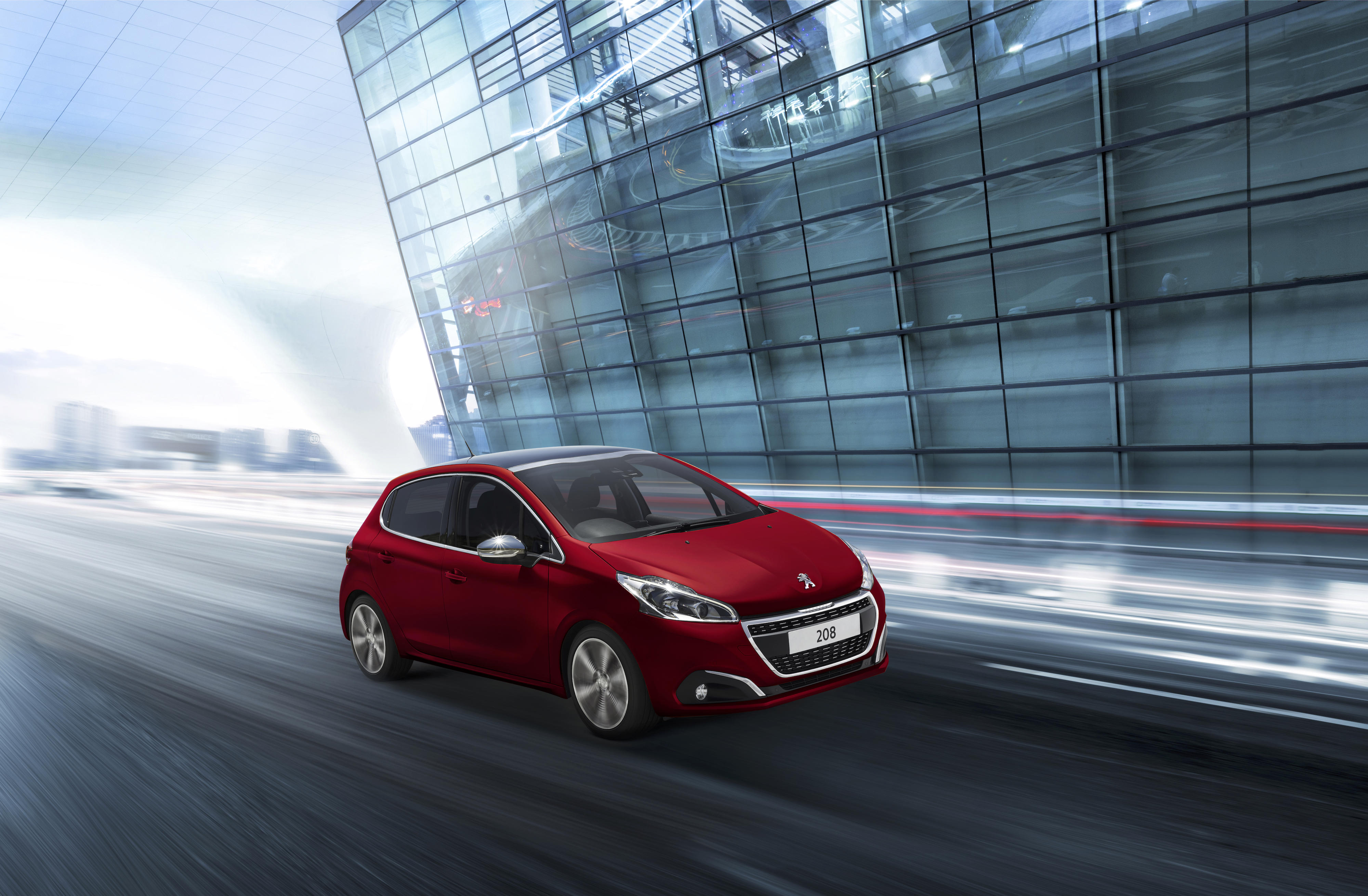 PEUGEOT 208 に「すぐに乗れます」・・・