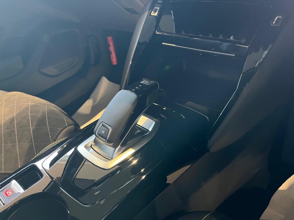 【認定中古車】208GT　未使用車のご案内
